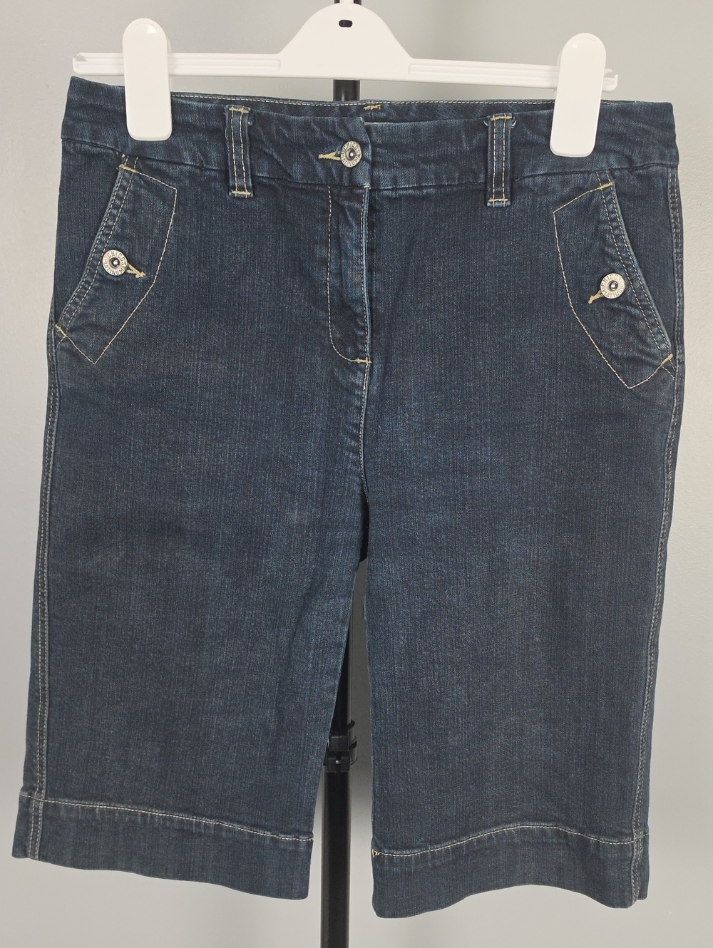Chico's Women's Denim Bermuda Jean Shorts Size 0.5 (US Women's Size 6/Small)